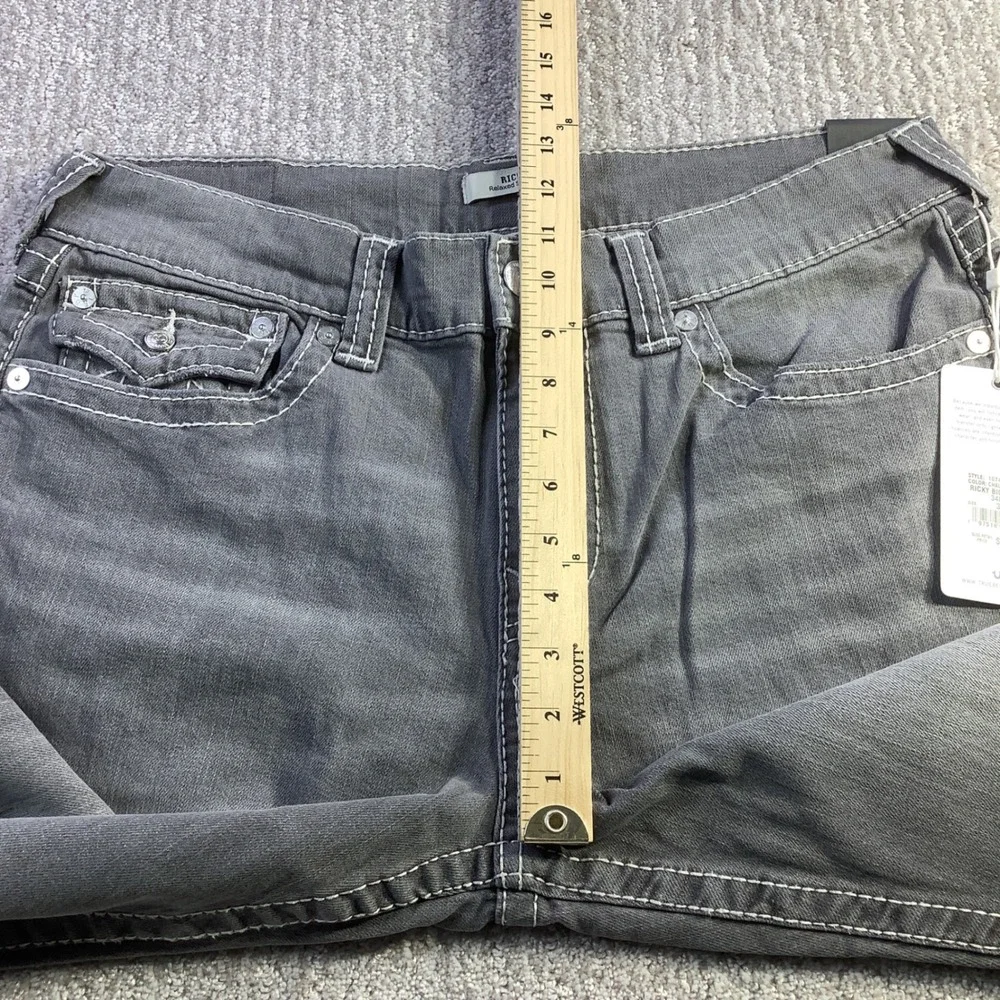 True Religion Ricky Big T Flap Relaxed Straight Jeans 33 x 34 (Actual 34x33) NWT